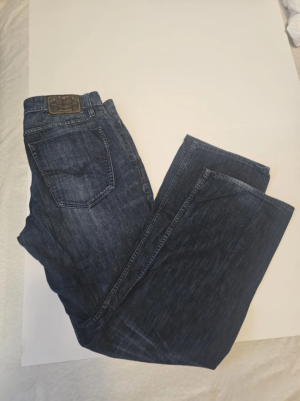 Guess Men's Desmond Relaxed Straight Jeans in Dark Blue Wash Sz 36 - Picture 15 of 16